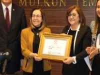 Gaziantep'te belediye başkanları mazbatalarını aldı