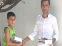 Ortaokul öğrencisinden hemşerilerine kırtasiye yardımı