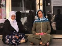 HDP binası önünde oturma eylemi yapan annelerin sayısı artıyor
