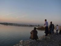 Balık tutmak için girdiği suda kayboldu