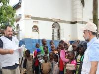 Avrupa Yetim Eli Uganda'da adak ve akika kurbanı dağıttı