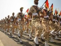 İran Devrim Muhafızları Ordusu, 400 bin litre kaçak akaryakıt taşıyan gemilere el koydu