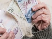 Emeklilerin maaş farkları hesaplarına yatırıldı