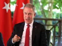 Bakan Akar'dan Cumhurbaşkanı Erdoğan'ı hedef alan Yunan gazetesine tepki