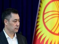 Kırgızistan'da Caparov cumhurbaşkanlığı yetkilerinin kendisine devredildiğini açıkladı
