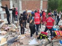 İzmir'deki depremde hayatını kaybedenlerin sayısı 25'e yükseldi