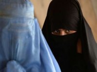 İngiliz askerleri Afganistan'dan çarşaf giyerek kaçmış