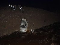 Şanlıurfa'da otomobil köprüden aşağı uçtu: 2 ölü, 1 yaralı