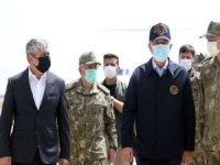 Bakan Akar Suriye sınırında