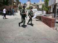 Filistin gençlerinden işgalci rejim yöneticisi Hertzog'un İbrahim Camii'ne baskın planına tepki