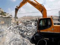 Siyonist işgal rejimi Filistin'de evleri yıkmaya devam ediyor