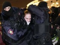 Rusya'da savaş karşıtı eylemlerde 5 bin gözaltı