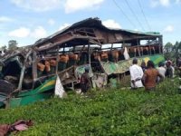Uganda'da otobüs kazası: 20 ölü