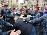 Ermenistan'daki protestolarda 60 kişi yaralandı