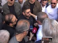 Davutoğlu, Malatya’da esnaf ziyareti yaptığı esnada protesto edildi