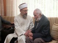 Diyanet İşleri Başkanı Erbaş, 103 yaşındaki Kur'an hafızını ziyaret etti