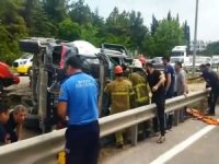 Beton mikseri otomobilin üzerine devrildi: 4 ölü 2 yaralı