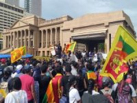 Sri Lanka'da istifa haberleri gelmeye devam ediyor