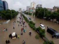 Pakistan'da şiddetli yağış ve fırtına: 26 ölü