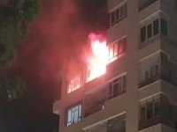 Şanlıurfa'da apartman dairesinde yangın: 1 kişi dumandan etkilendi