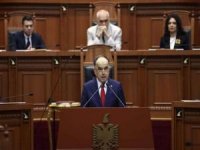 Arnavutluk'ta yeni Cumhurbaşkanı Begaj yemin ederek görevine başladı