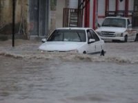 İran'da sel: 4 kişi hayatını kaybetti
