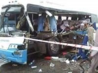 Pakistan'da yolcu otobüsü kazası: 8 ölü