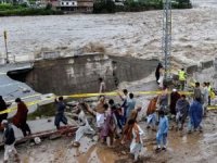 Pakistan'daki selde hayatını kaybedenlerin sayısı bin 500'e çıktı