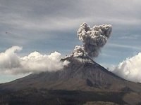 Popocatepetl Yanardağı’nda 7 patlama daha meydana geldi