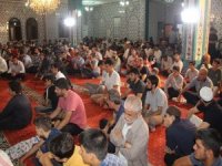 Mevlid Kandili'nde Diyarbakırlılar camilere akın etti