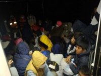 İzmir'de 475 düzensiz göçmen ile 14 göçmen kaçakçısı yakalandı