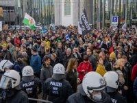 Almanya'da fiyat artışları protesto edildi