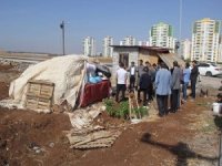 HÜDA PAR Diyarbakır İl Başkanı Dinç'ten TOKİ'de daire teslim süreleri uzayanlara ziyaret