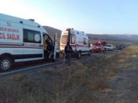 Malatya'da 2 ayrı kazada 6 kişi yaralandı
