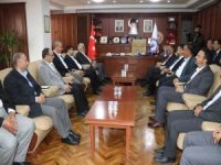 Yapıcıoğlu Gaziantep’te bulunan oda başkanlarıyla bir araya geldi