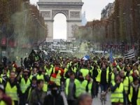 Fransa'da sarı yelekliler yeniden sokaklara indi