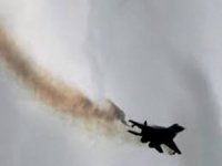 Mısır'da savaş uçağı düştü