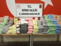 Türkiye'ye giriş yapan tırda yüklü miktarda uyuşturucu ele geçirildi