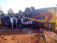 Uganda'da yolcu otobüsü kazası: 16 ölü