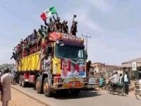 Nijerya’da parti taraftarlarını taşıyan kamyon devrildi: 16 ölü 83 yaralı