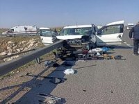 Mardin'de trafik kazası: 2 ölü, 3 yaralı