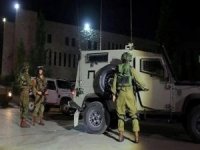 İşgalci siyonistler Batı Şeria ve Kudüs'te 12 Filistinli alıkonuldu