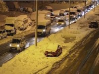 Kar ve tipi nedeniyle Bayburt-Erzurum karayolu kapandı