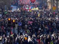 Fransa bir kez daha genel grev ve büyük protestolarla karşı karşıya