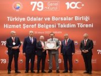 BATSO Başkanı Demir'e Şeref Belgesi