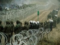 Polonya, Belarus sınırında tedbirleri artırıyor