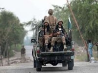Pakistan'da askere saldırı: 9 ölü, 20 yaralı