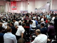 CHP İzmir İl Kongresinde kavga çıktı