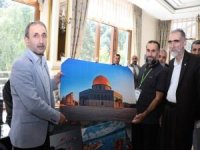 HÜDA PAR Milletvekili Demir, HAKSİAD programında sektör temsilcilerin kurduğu stantları gezdi