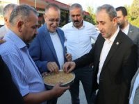 HÜDA PAR Gaziantep Milletvekili Demir, buğday satışına katıldı